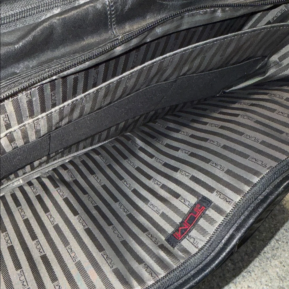 Tumi leather 3way expandable briefcase bag